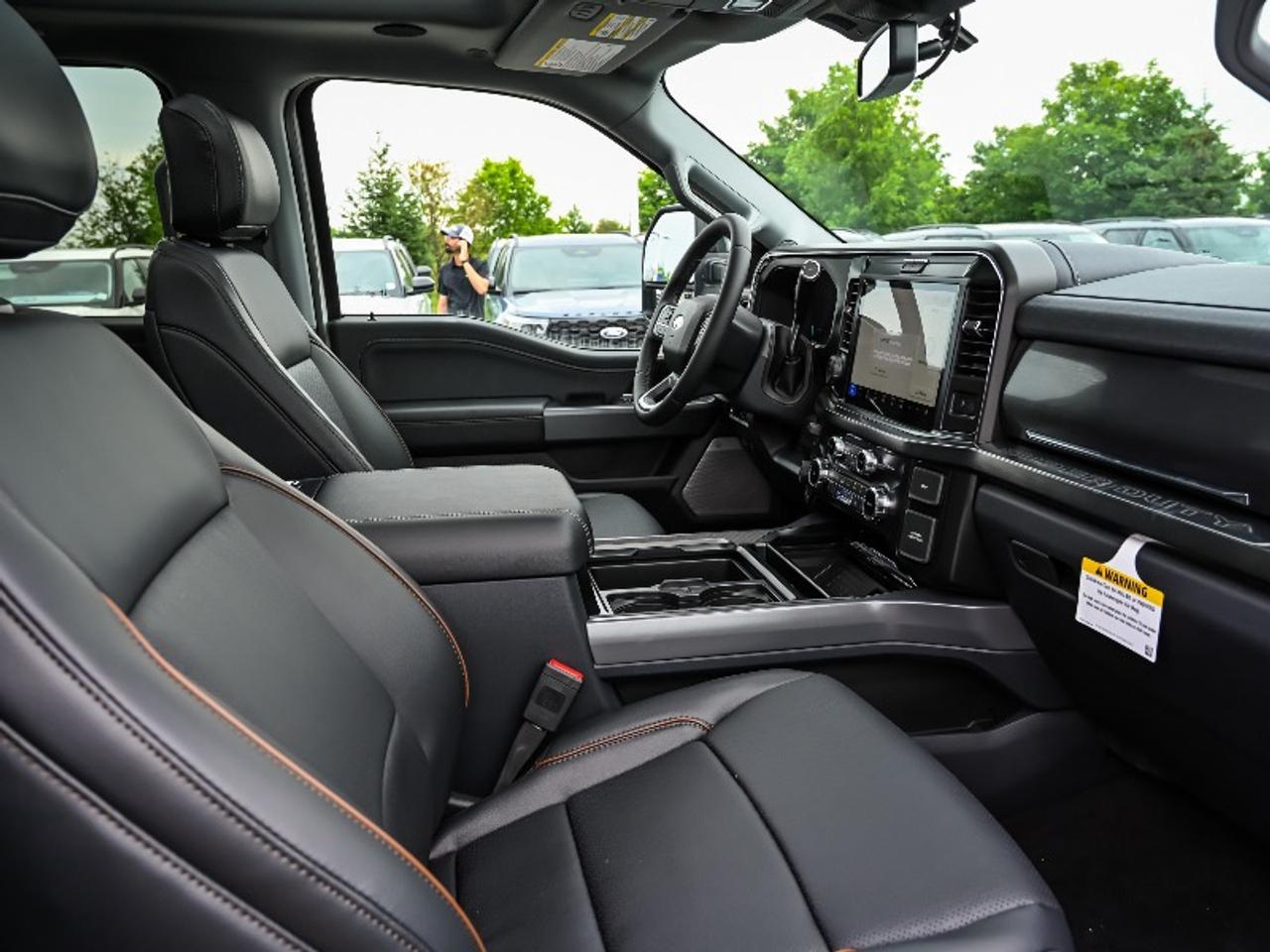 2026 Ford F-350 Super Duty SRW Lariat Photo