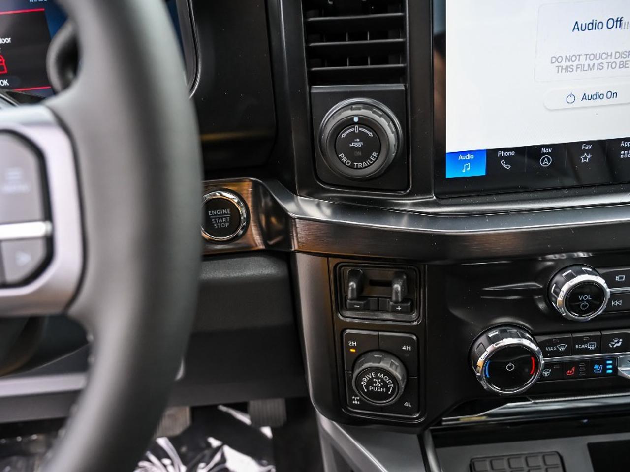 2026 Ford F-350 Super Duty SRW Lariat Photo