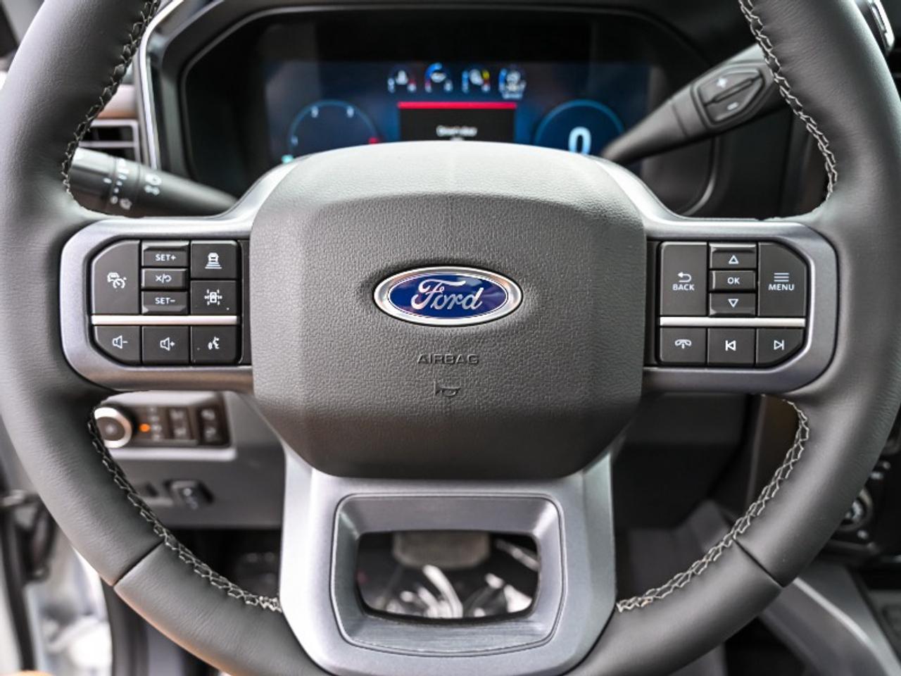 2026 Ford F-350 Super Duty SRW Lariat Photo