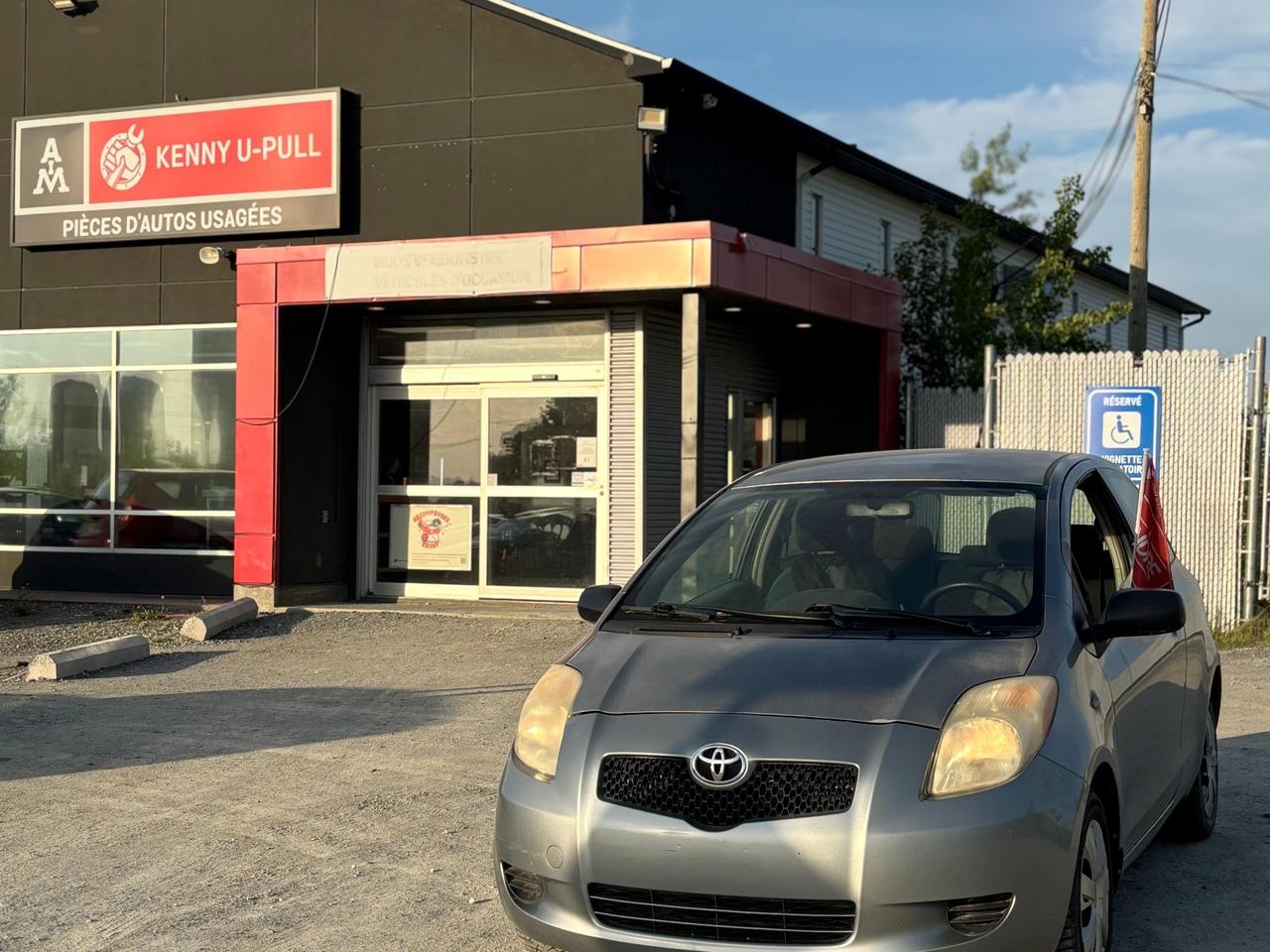 Used 2008 Toyota Yaris S Liftback for sale in Sherbrooke, QC