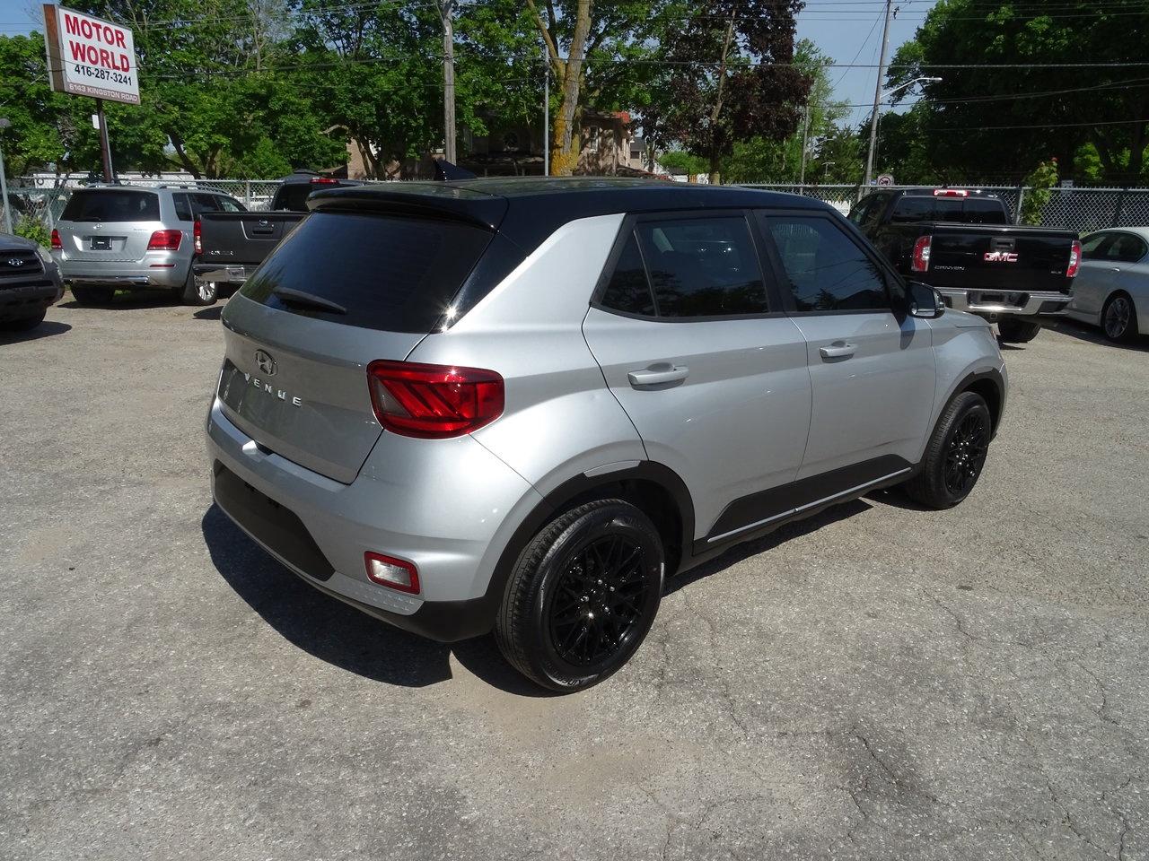 2022 Hyundai Venue Essential Photo