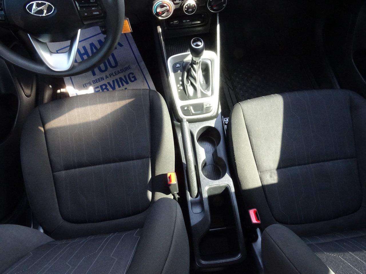2022 Hyundai Venue Essential Photo