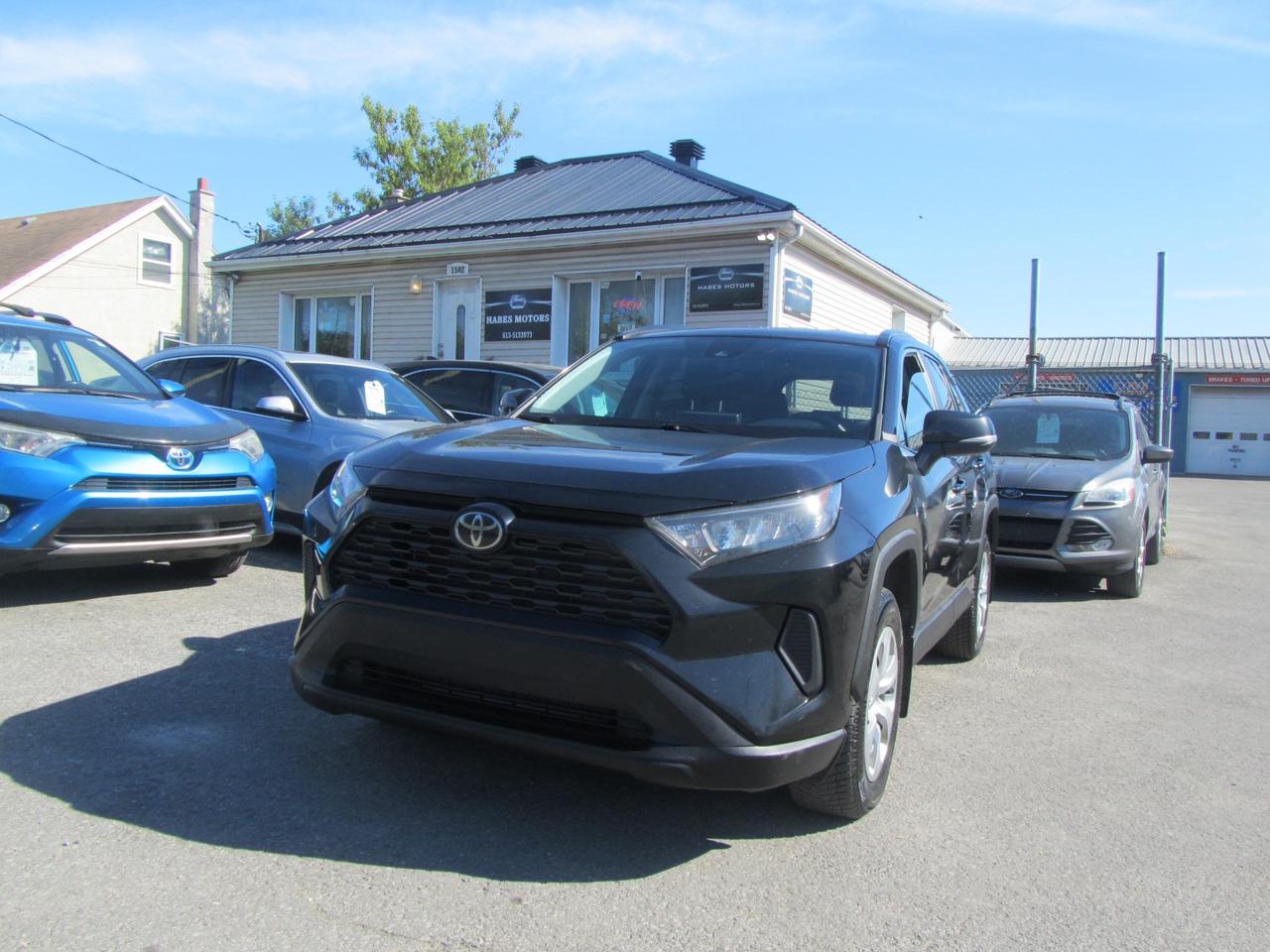 2021 Toyota RAV4 LE FWD Photo