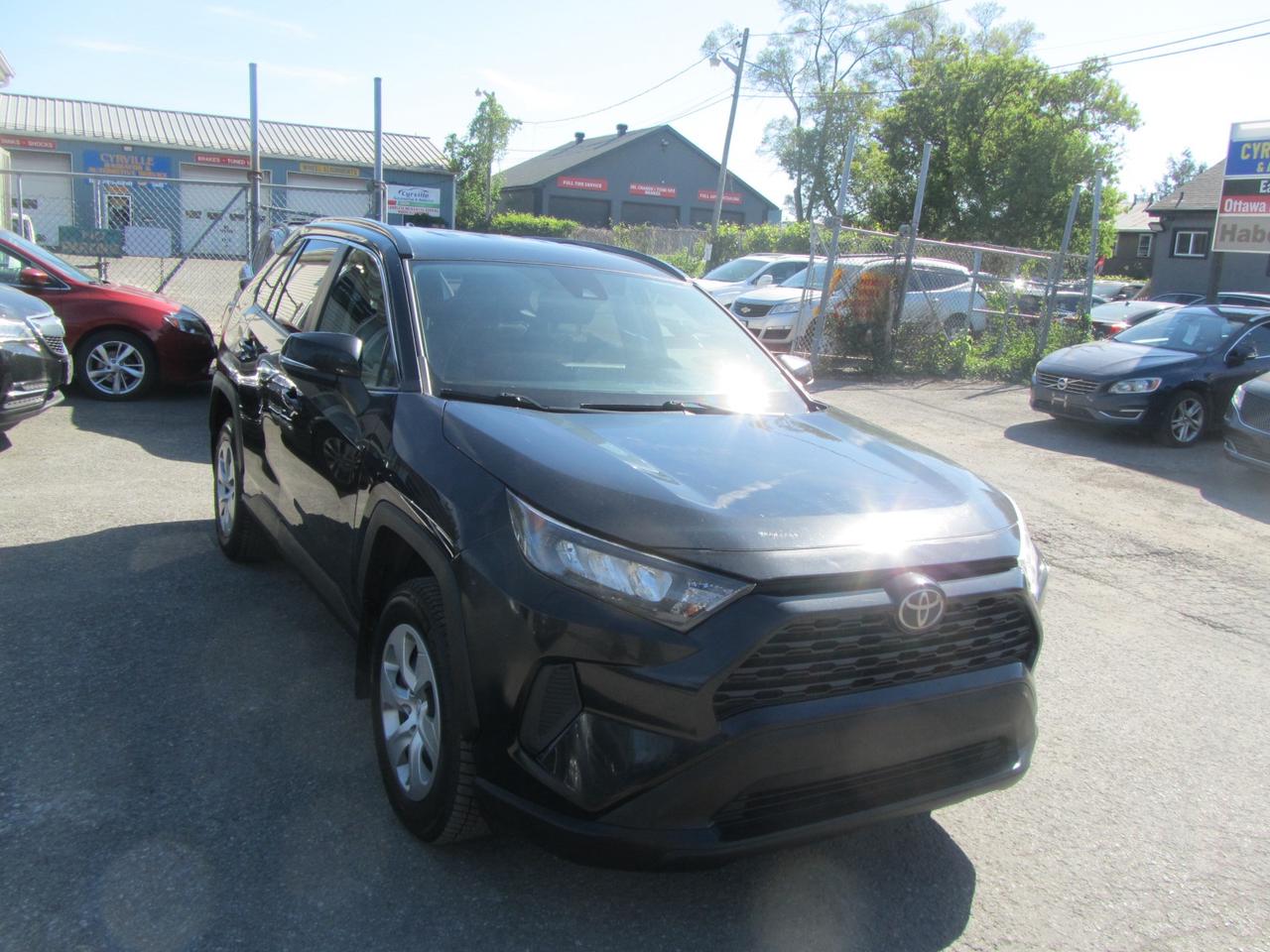 2021 Toyota RAV4 LE FWD Photo