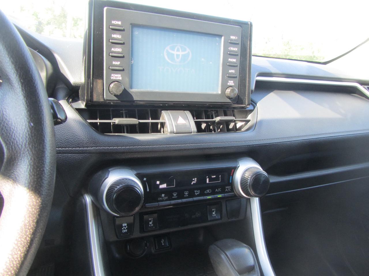 2021 Toyota RAV4 LE FWD Photo