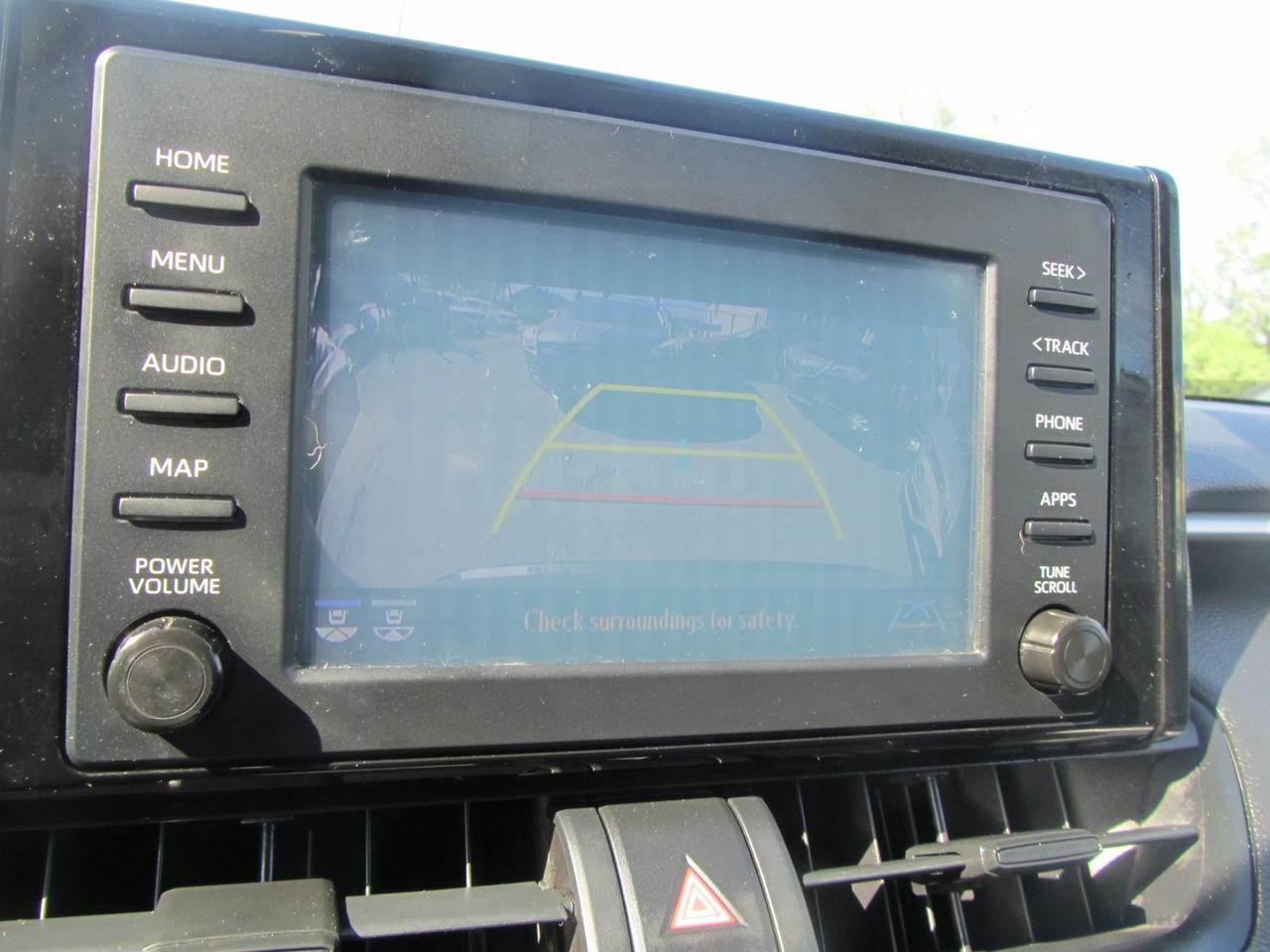 2021 Toyota RAV4 LE FWD Photo