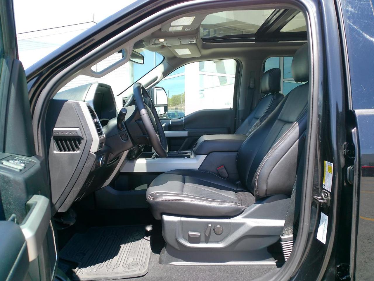 2021 Ford F-250 Super Duty SRW LARIAT 4WD CREW CAB 6.75' BOX Photo