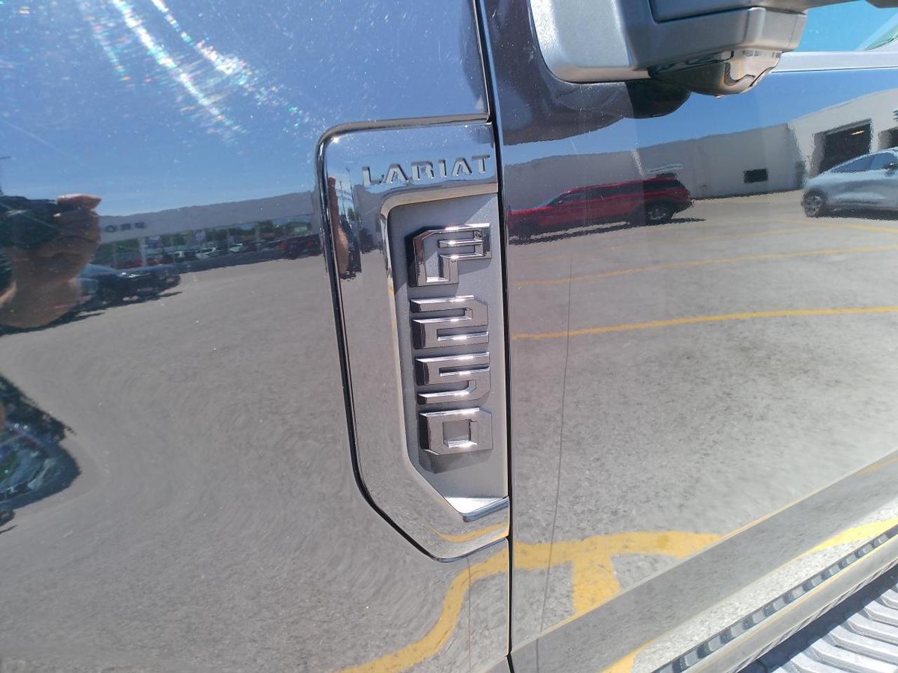 2021 Ford F-250 Super Duty SRW LARIAT 4WD CREW CAB 6.75' BOX Photo