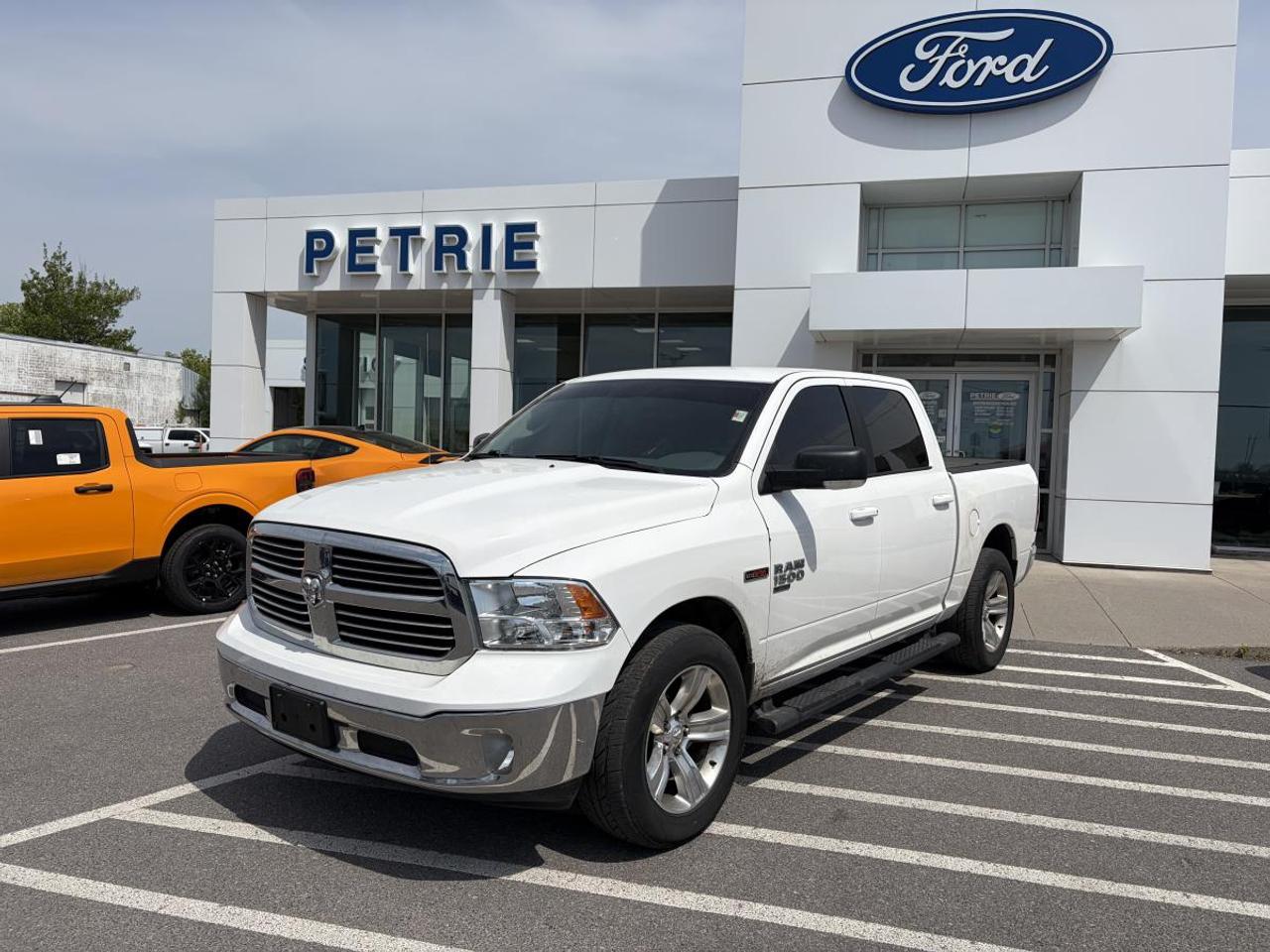 2019 RAM 1500 Classic SLT Photo0