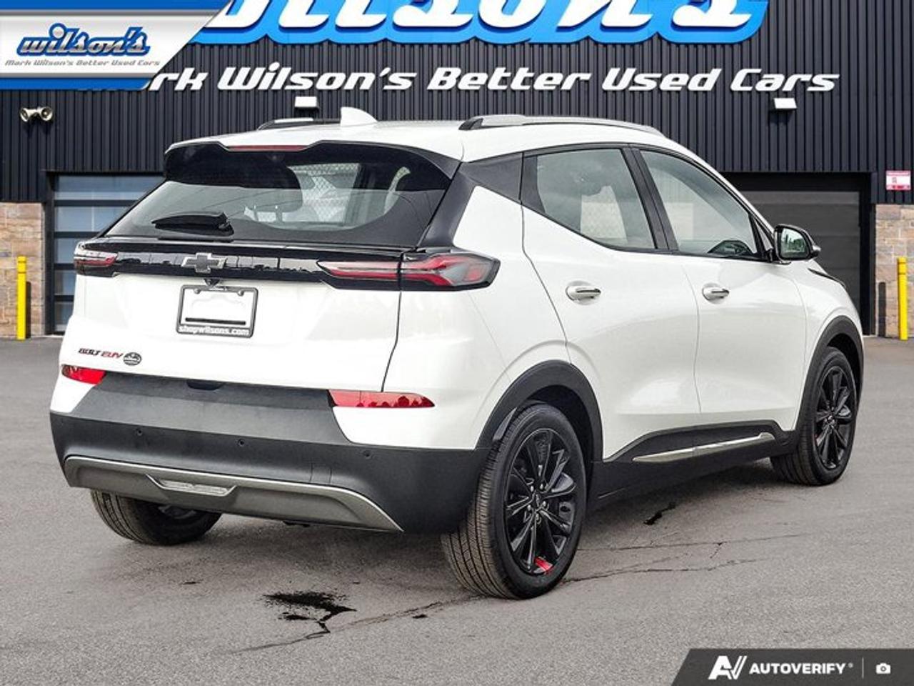 2023 Chevrolet Bolt EUV Premium | Sun & Sound Pkg | Redline Edition | Leather | Sunroof | Bose | 360 Camera | and More ! Photo