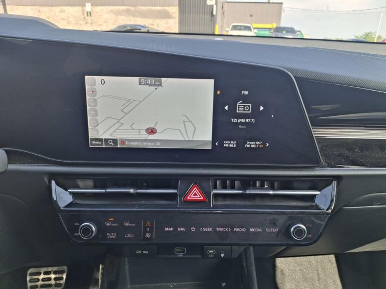 2023 Kia NIRO EV Limited | Leather | Sunroof | Nav | HUD | Cooled + Heated Seats | Harman Kardon Audio | and More ! Photo3