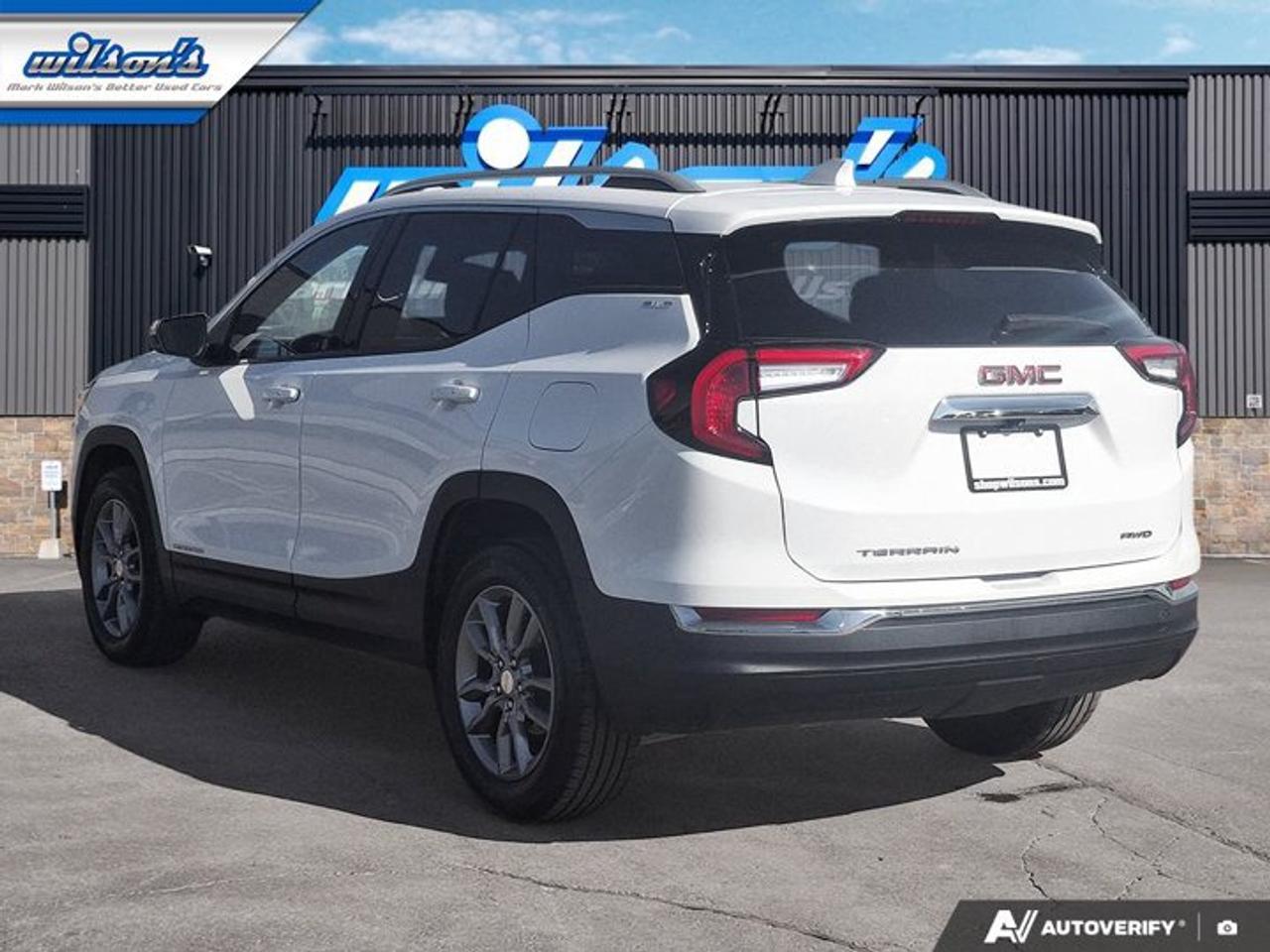 2024 GMC Terrain SLT AWD | Leather | Heated Seats + Steering | Power Liftgate | CarPlay | and More ! Photo2