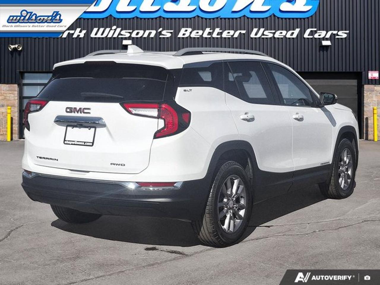 2024 GMC Terrain SLT AWD | Leather | Heated Seats + Steering | Power Liftgate | CarPlay | and More ! Photo4