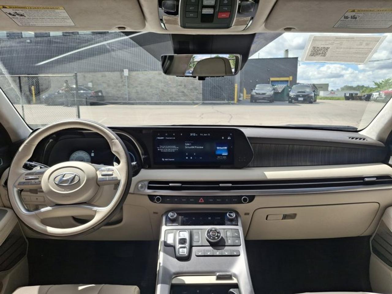2024 Hyundai PALISADE Ultimate Calligraphy AWD | 7 Passenger | Leather | Sunroof | Heated + Cooled Massaging Seats & More! Photo