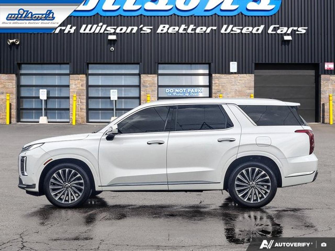 2024 Hyundai PALISADE Ultimate Calligraphy AWD | 7 Passenger | Leather | Sunroof | Heated + Cooled Massaging Seats & More! Photo
