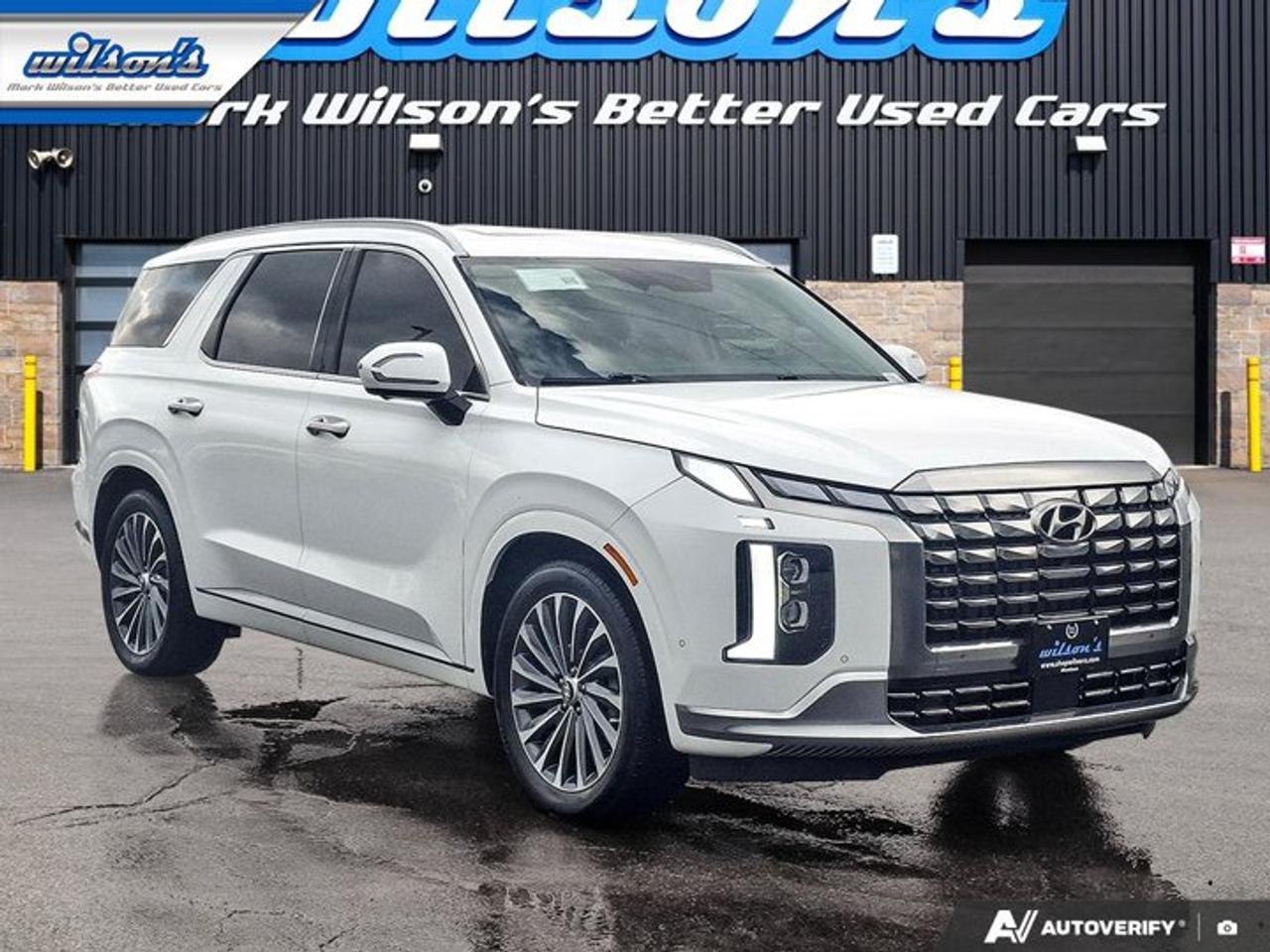 2024 Hyundai PALISADE Ultimate Calligraphy AWD | 7 Passenger | Leather | Sunroof | Heated + Cooled Massaging Seats & More! Photo