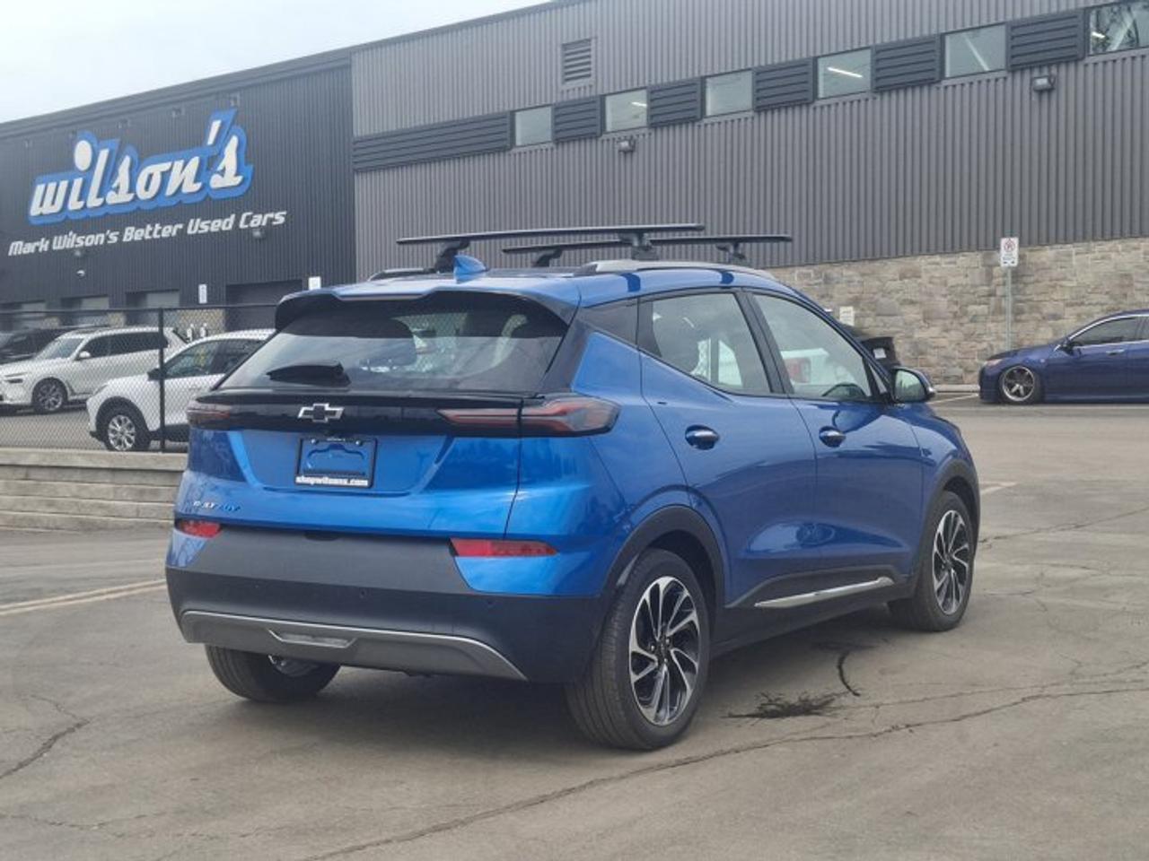 2023 Chevrolet Bolt EUV Premier | Pano Sunroof | Navi | BOSE Audio | Leather | CarPlay + Android | Heated Seats | and More ! Photo