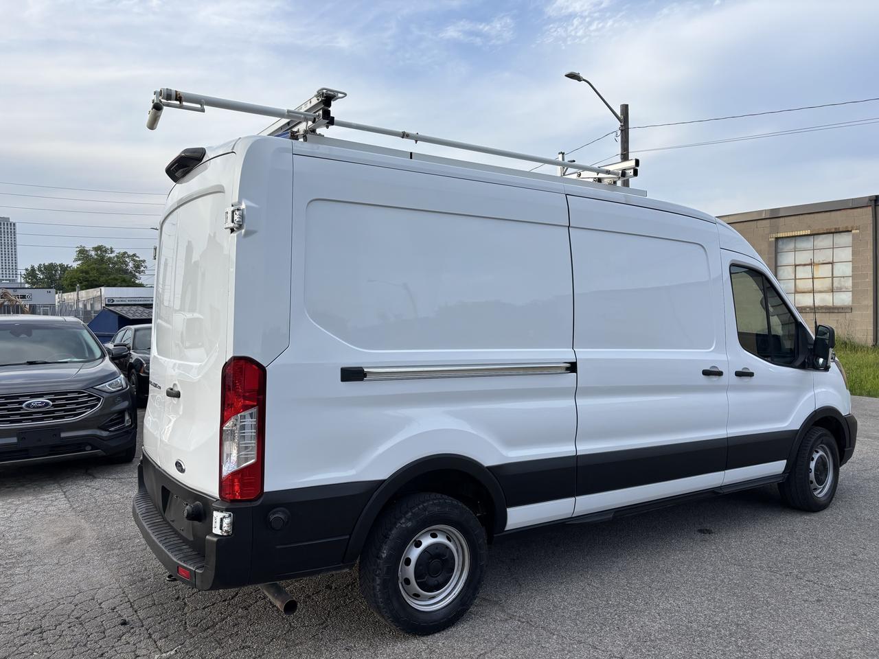 2020 Ford Transit Cargo Van T-250 MEDIUM CERTIFIED - Photo #10
