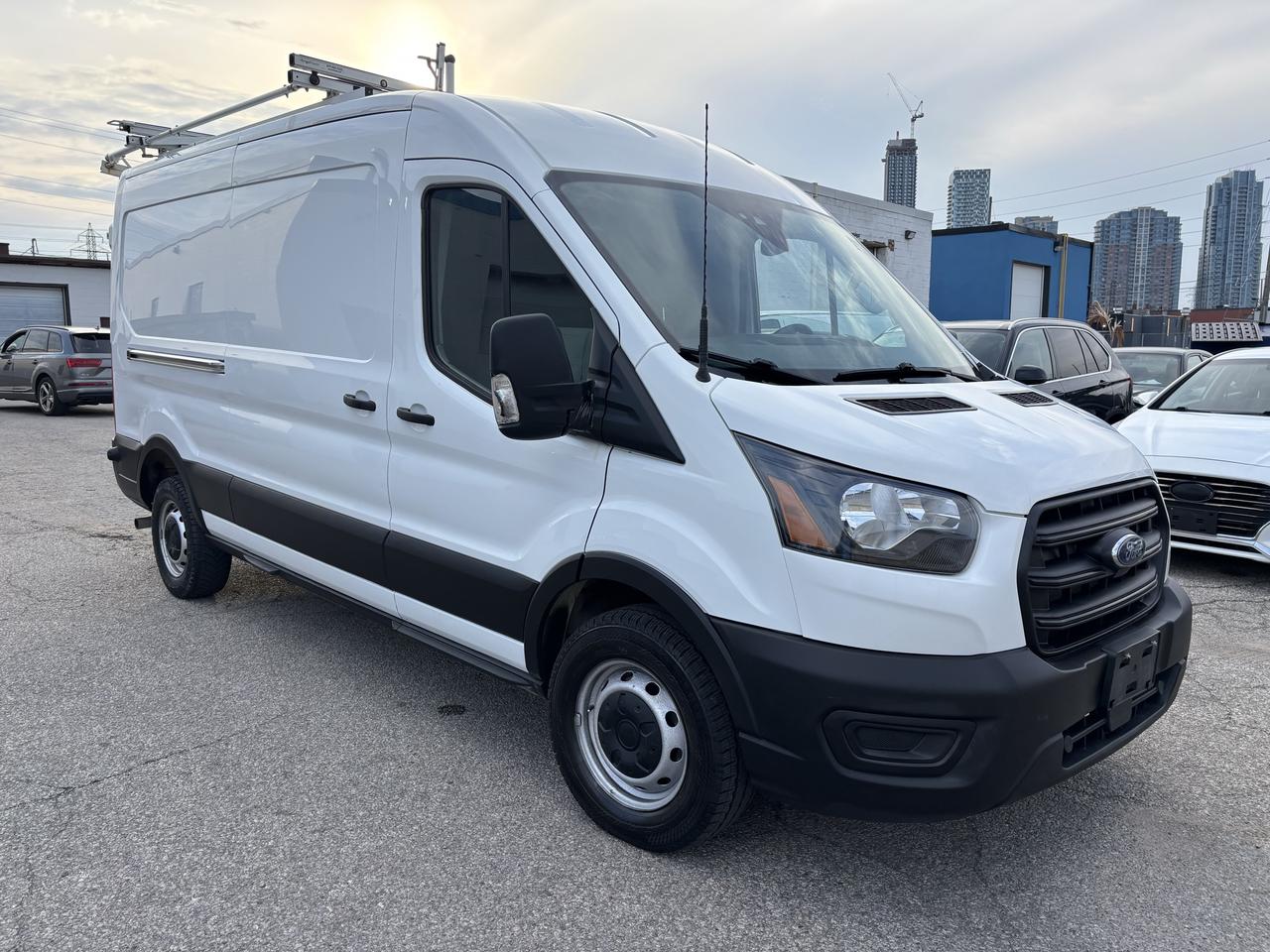 2020 Ford Transit Cargo Van T-250 MEDIUM CERTIFIED - Photo #1