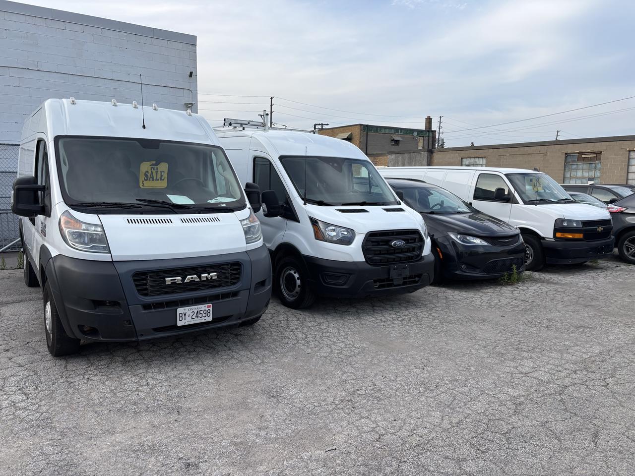 2020 Ford Transit Cargo Van T-250 MEDIUM CERTIFIED Photo