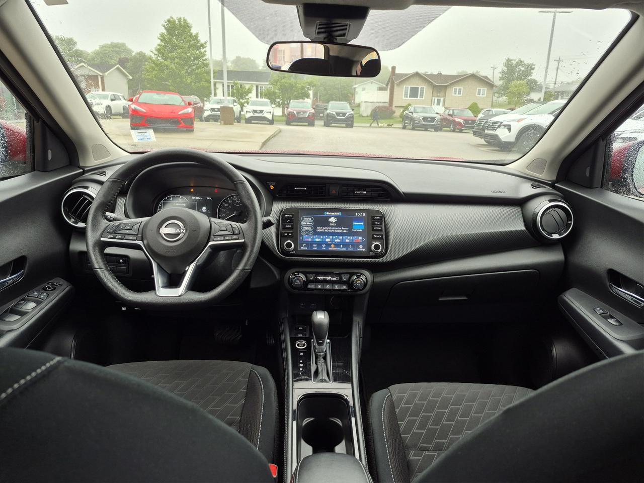 2025 Nissan Kicks Play SV REMOTE START, HEATED SEATS AND WHEEL Photo