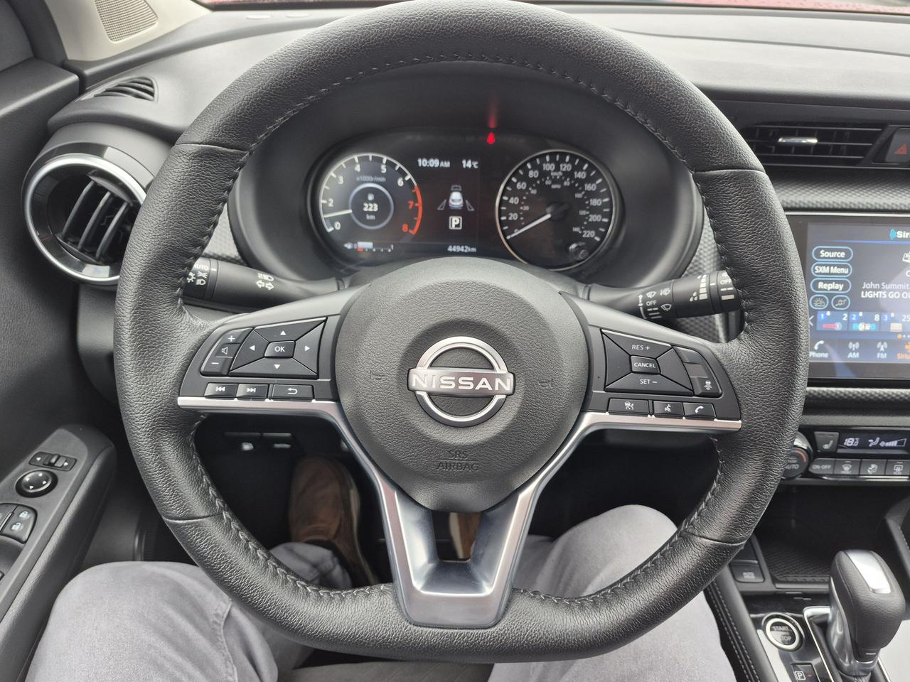 2025 Nissan Kicks Play SV REMOTE START, HEATED SEATS AND WHEEL Photo