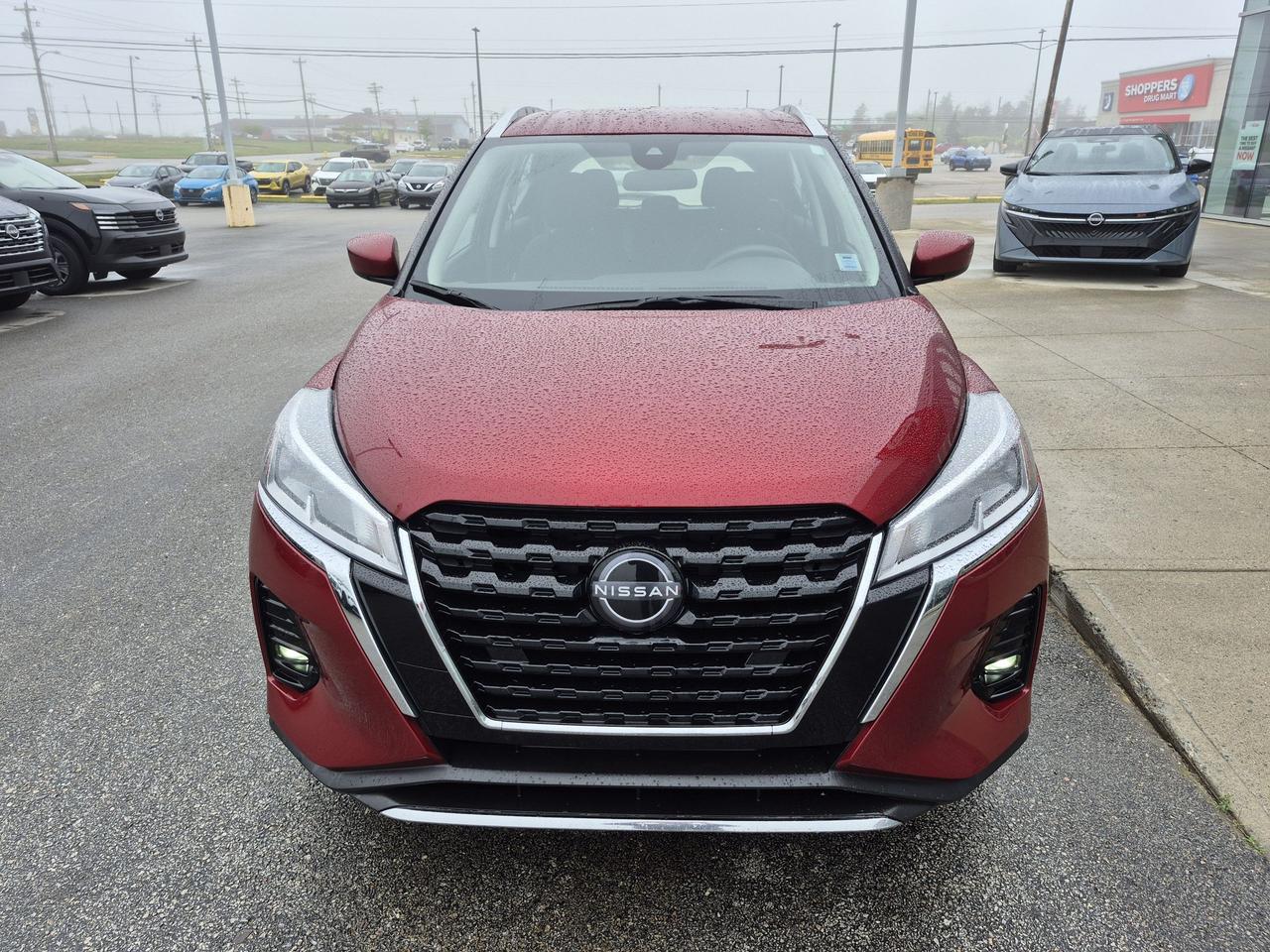 2025 Nissan Kicks Play SV REMOTE START, HEATED SEATS AND WHEEL Photo