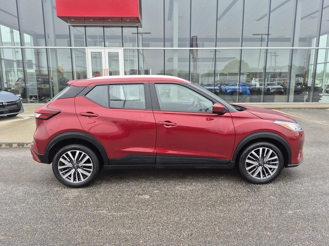 2025 Nissan Kicks Play SV REMOTE START, HEATED SEATS AND WHEEL Photo
