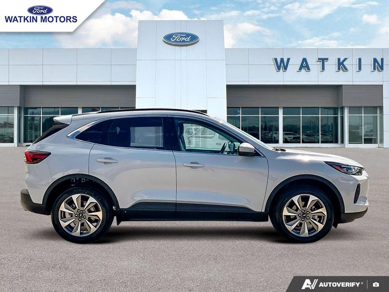 2025 Ford Escape Platinum AWD Photo5