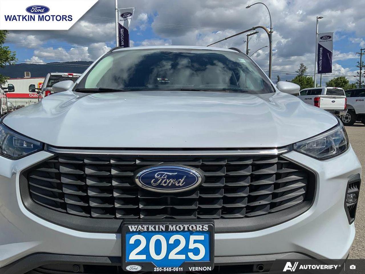 2025 Ford Escape Platinum AWD Photo11