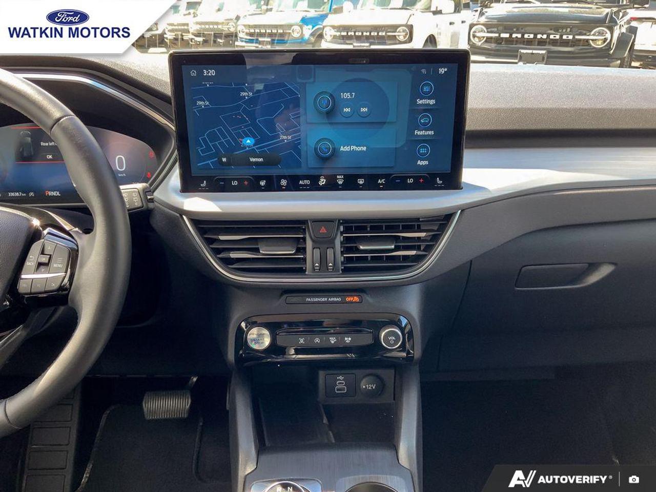 2025 Ford Escape Platinum AWD Photo21