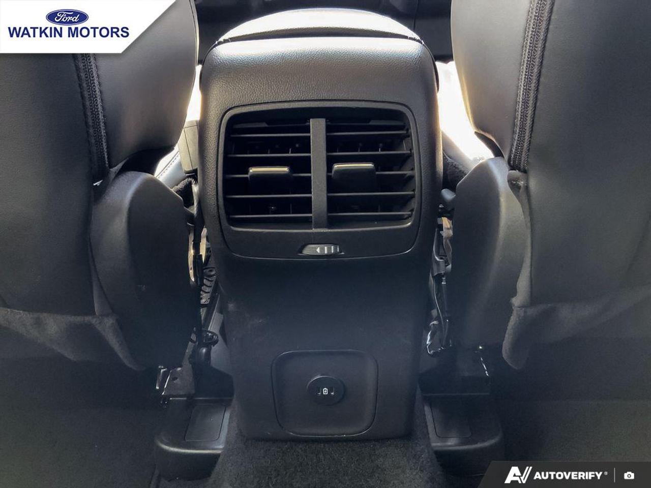 2025 Ford Escape Platinum AWD Photo28
