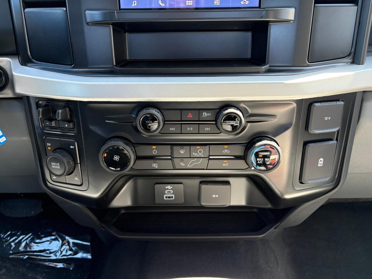2026 Ford F-250 Super Duty SRW XL 4WD Crew Cab 6.75' Box Photo