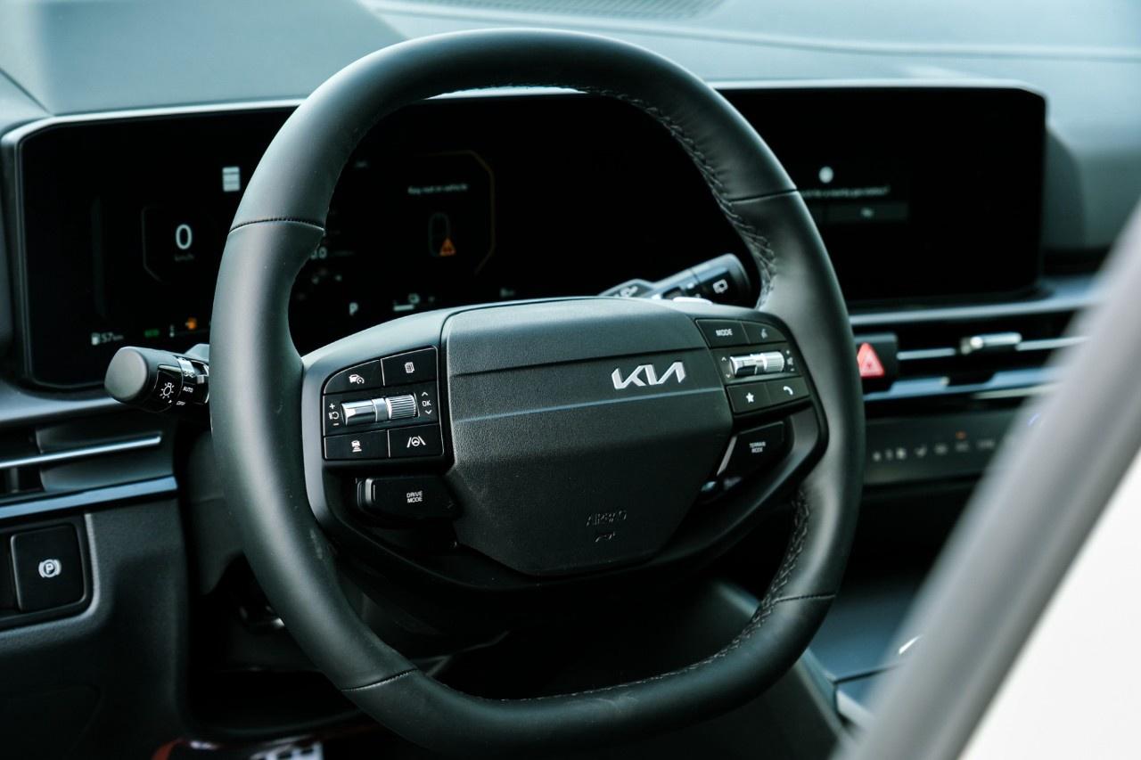 2026 Kia Sportage Hybrid SX AWD w/Black Interior Photo