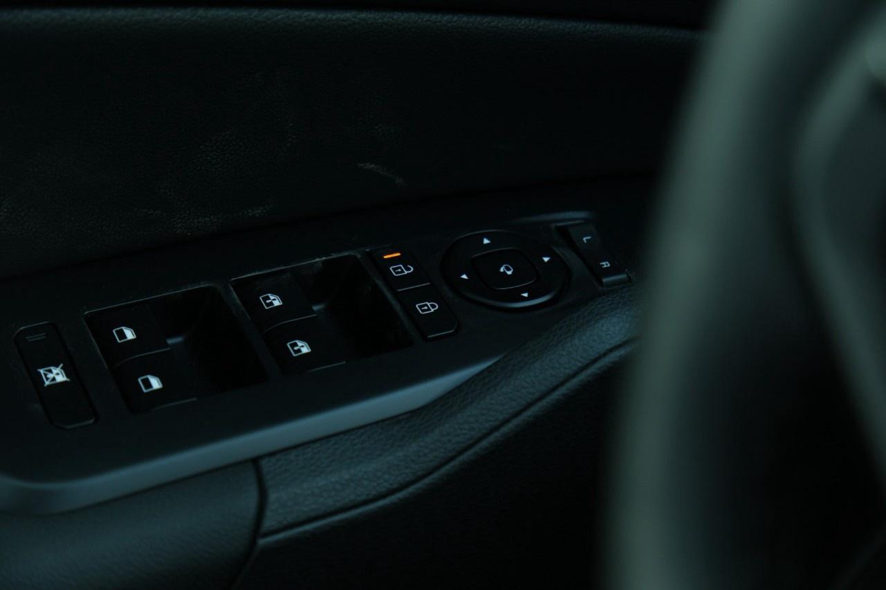 2026 Kia Sportage Hybrid SX AWD w/Black Interior Photo