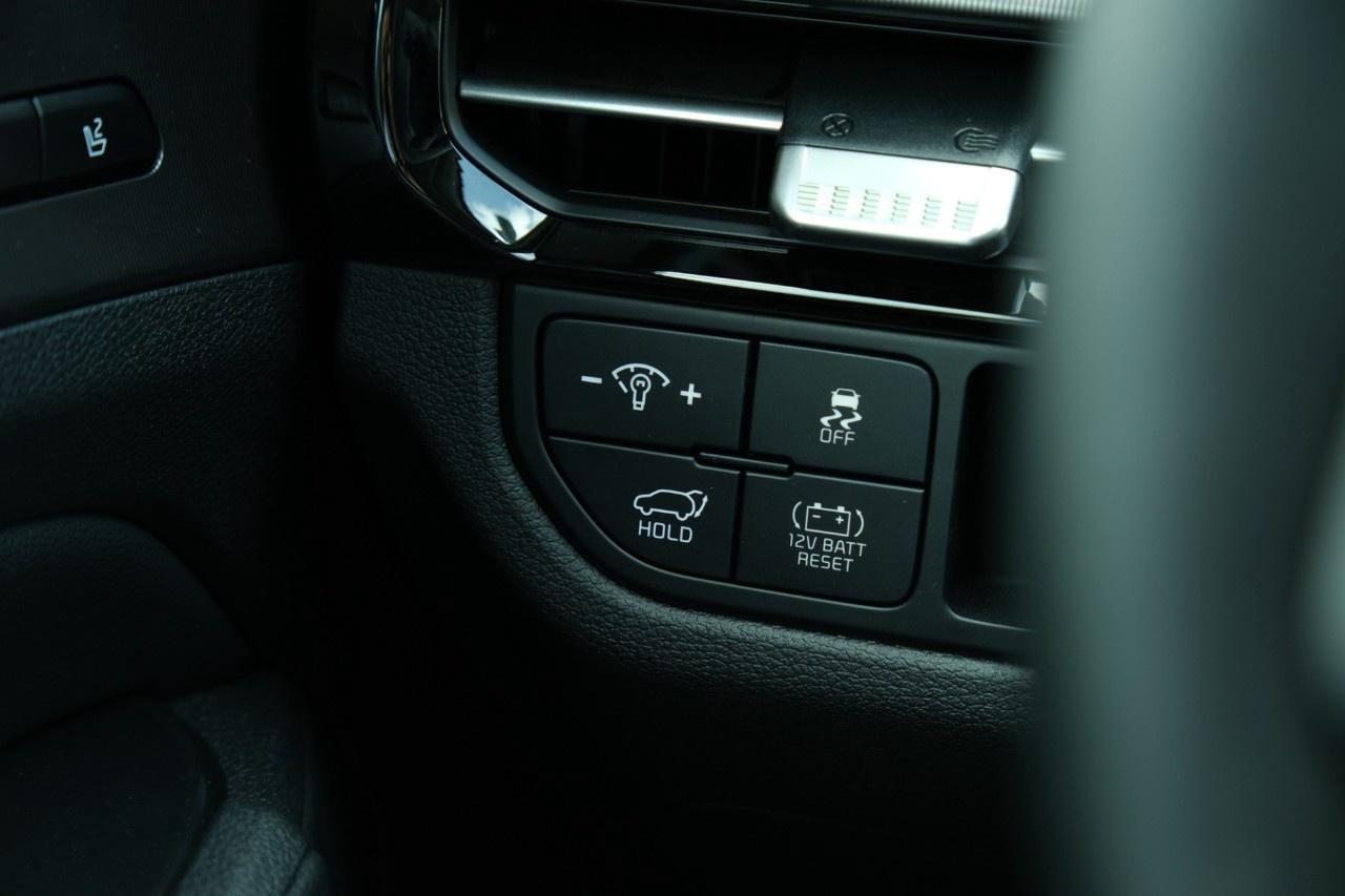 2026 Kia Sportage Hybrid SX AWD w/Black Interior Photo