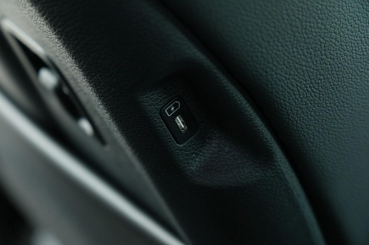 2026 Kia Sportage Hybrid SX AWD w/Black Interior Photo