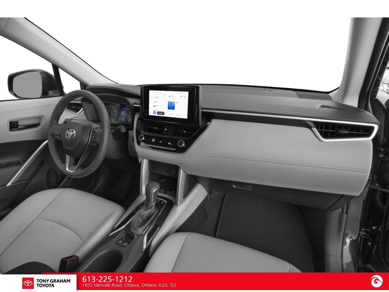 2024 Toyota Corolla Cross LE Photo