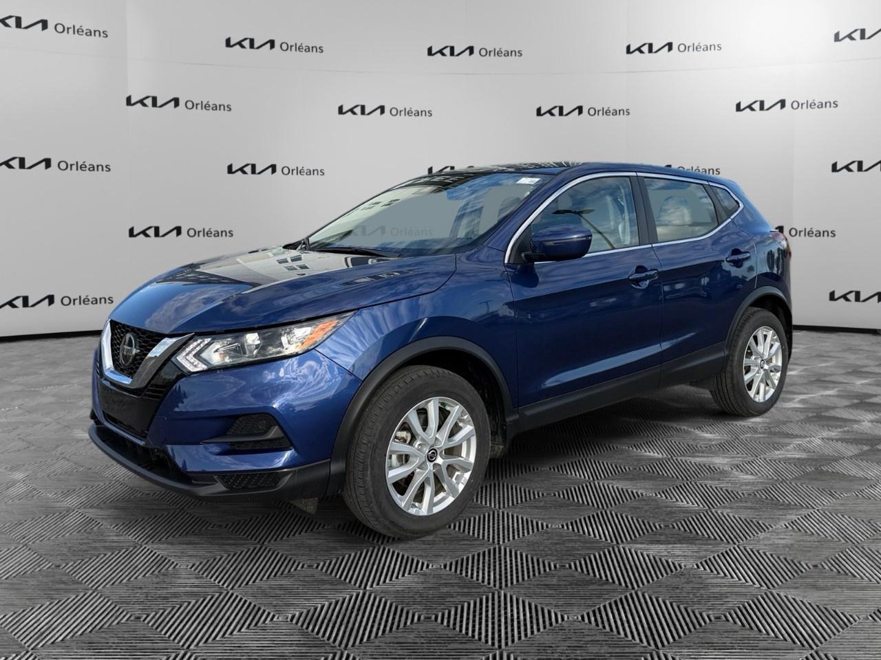 <p>WE ACCEPT ALL MAKE AND MODEL TRADE IN VEHICLES. JUST WANT TO <a href=https://app.openlane.ca/trade-in?token=KIA417-307c4788-1bf7-499a-84ff-65e982f8fe8b rel=nofollow><strong>SELL YOUR CAR</strong></a>? WE BUY EVERYTHING!</p><p>Advertised pricing is only available with Orleans Kias financing promotion. <span style=color:rgb( 0 , 0 , 0 )>Cash purchases are subject to a $2000 Price adjustment.</span></p><p>Ask us for more details!</p><p>DISCLAIMER: Advertised pricing includes all fees. Licensing and HST not included in the price.</p><p>Vehicle pricing, incentives, options (including standard equipment), and technical specifications listed for this vehicle may not match the exact vehicle displayed. Please confirm with a sales representative the accuracy of this information </p>