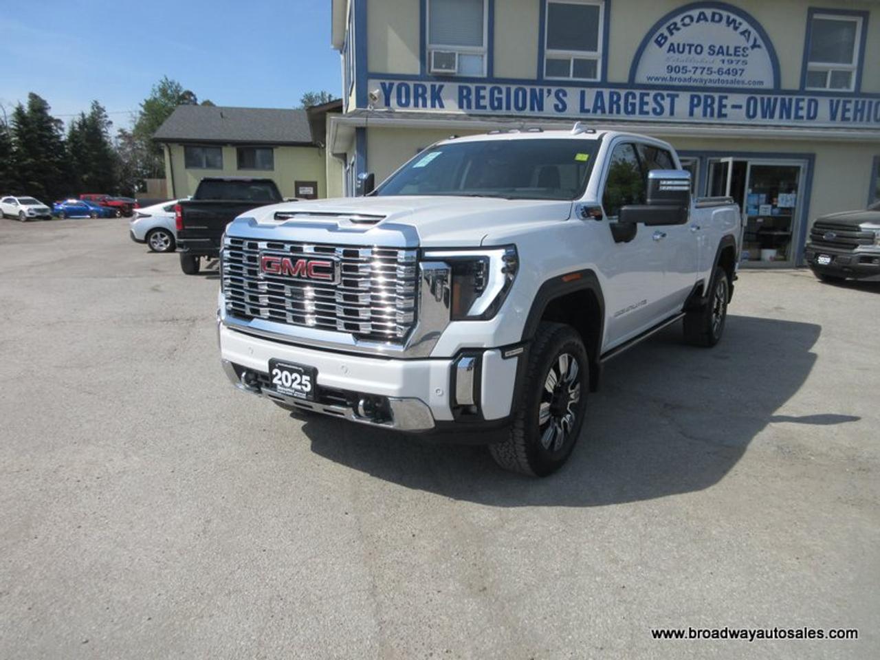 2025 GMC Sierra 2500 3/4 TON DENALI-VERSION 5 PASSENGER 6.6L - DURAMAX.. 4X4.. CREW-CAB.. 6.6-FOOT-BOX.. POWER SUNROOF.. LEATHER.. HEATED/AC SEATS.. POWER MIRRORS.. Photo