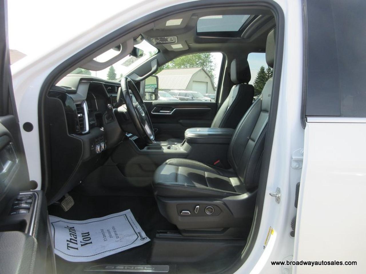 2025 GMC Sierra 2500 3/4 TON DENALI-VERSION 5 PASSENGER 6.6L - DURAMAX.. 4X4.. CREW-CAB.. 6.6-FOOT-BOX.. POWER SUNROOF.. LEATHER.. HEATED/AC SEATS.. POWER MIRRORS.. Photo