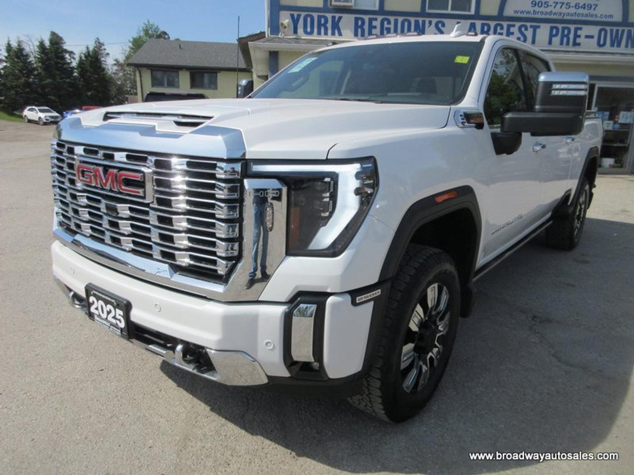 2025 GMC Sierra 2500 3/4 TON DENALI-VERSION 5 PASSENGER 6.6L - DURAMAX.. 4X4.. CREW-CAB.. 6.6-FOOT-BOX.. POWER SUNROOF.. LEATHER.. HEATED/AC SEATS.. POWER MIRRORS.. Photo