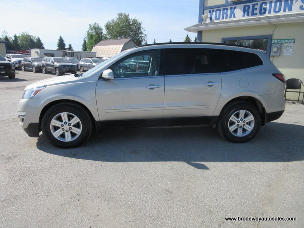 2014 Chevrolet Traverse GREAT KM'S 1-LT-MODEL 7 PASSENGER 3.6L - V6.. CAPTAINS.. THIRD ROW.. TOUCH SCREEN DISPLAY.. BACK-UP CAMERA.. KEYLESS ENTRY.. Photo3