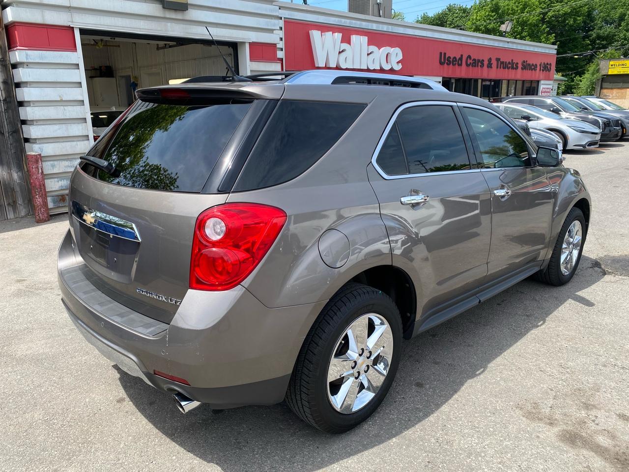 2012 Chevrolet Equinox LTZ | AWD | Leather Seats | BlueTooth | ONLY 128,000kms!!! Photo