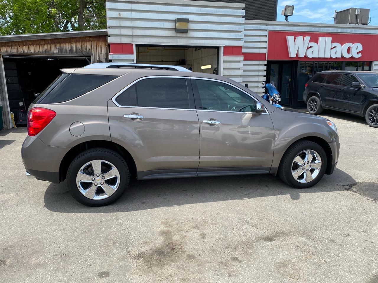 2012 Chevrolet Equinox LTZ | AWD | Leather Seats | BlueTooth | ONLY 128,000kms!!! Photo