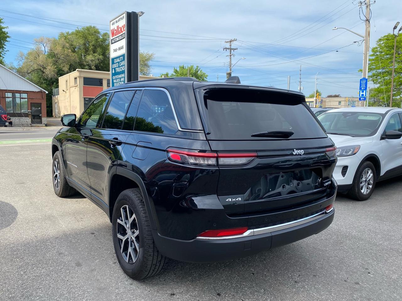 2024 Jeep Grand Cherokee Limited | 4WD | NAV | Apple CarPlay | Android Auto Photo