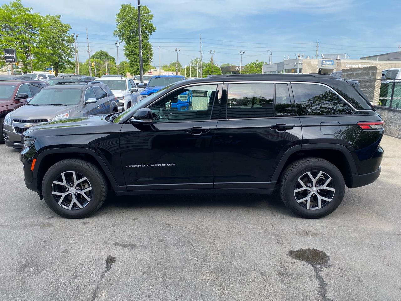 2024 Jeep Grand Cherokee Limited | 4WD | NAV | Apple CarPlay | Android Auto Photo