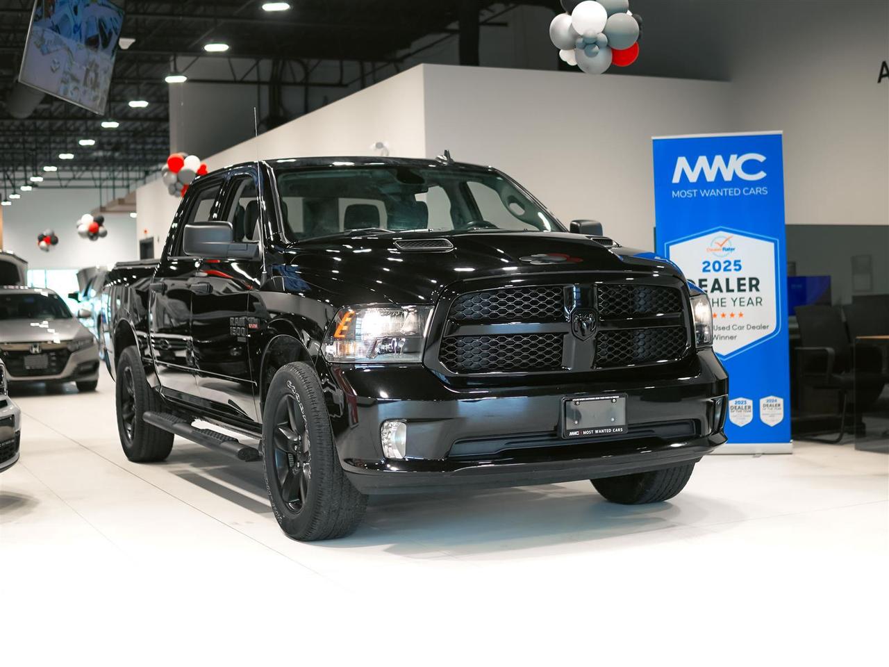 2022 RAM 1500 Classic EXPRESS CREW CAB 4X4 | 5.7 HEMI | BLACK PKG Photo