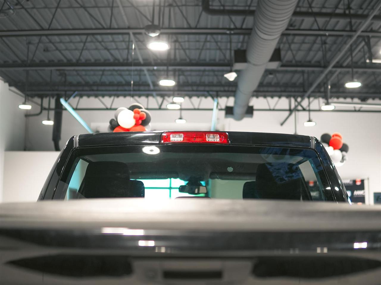 2022 RAM 1500 Classic EXPRESS CREW CAB 4X4 | 5.7 HEMI | BLACK PKG Photo