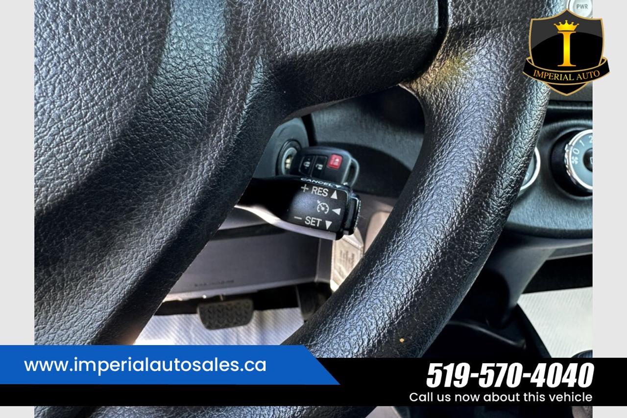2013 Toyota Yaris LE Photo